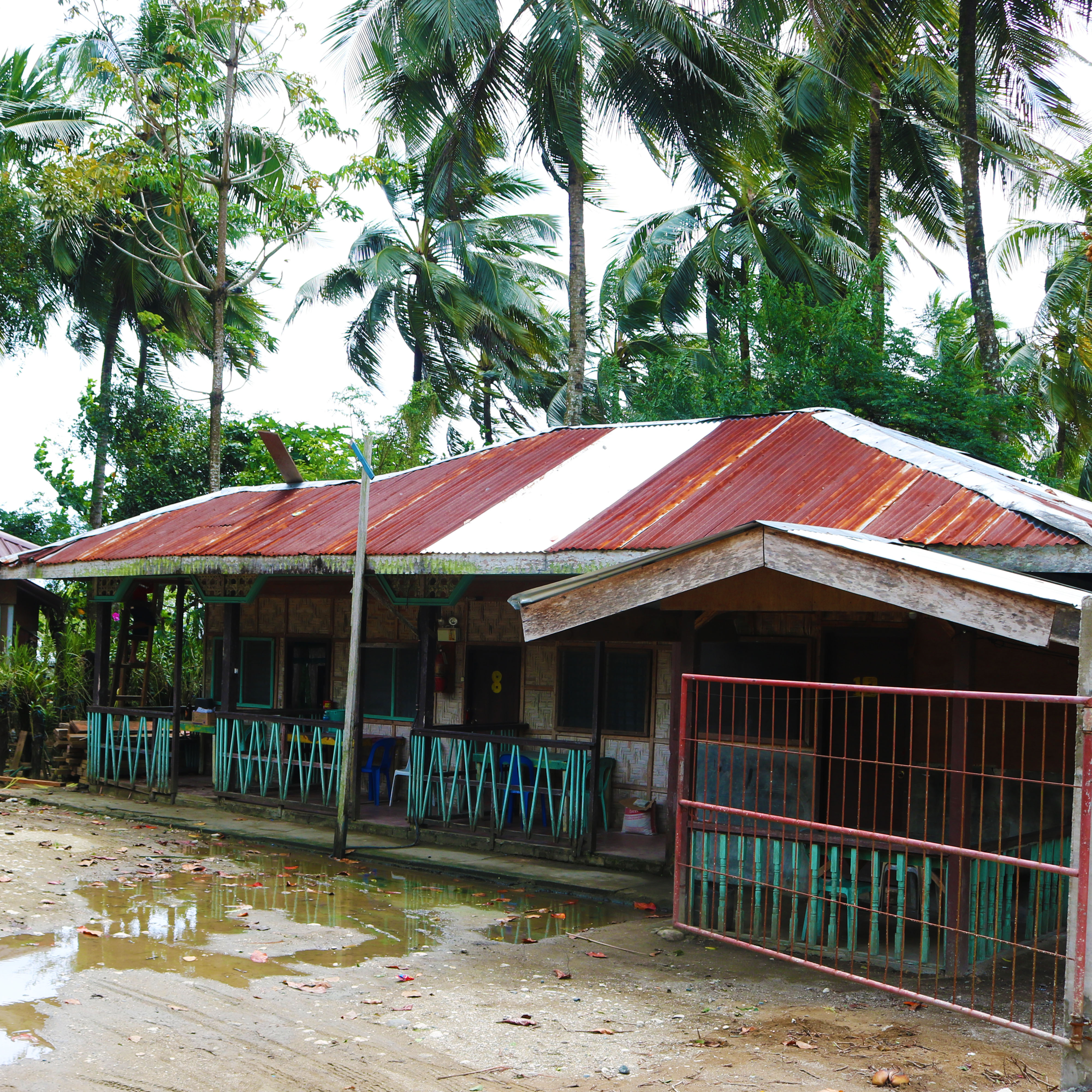 <b class="font-bara"><i class="bi bi-geo-fill h4"></i> EVANGELIO BEACH AND TRAVELLER'S INN</b> <br/>Located at Brgy. Hornasan, San Agustin, Surigao del Sur.
Contact No: 09465852053
